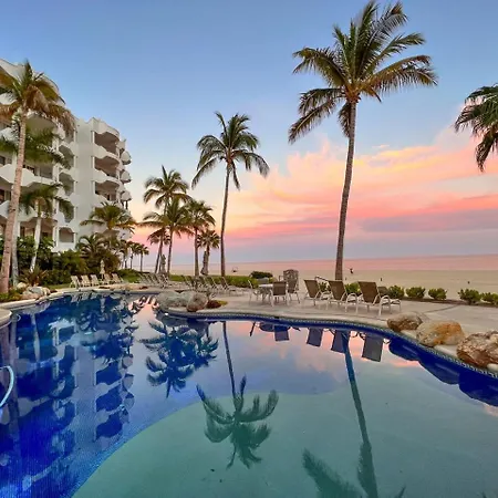Mykonos 1Br Apt Recently Remodeled Next To Beach Big Pool